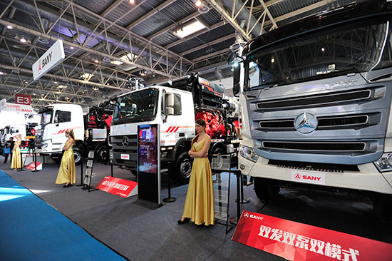 三一自主研發(fā)LNG加氣站首次參展(圖1) 三一自主研發(fā)LNG加氣站首次參展(圖1)