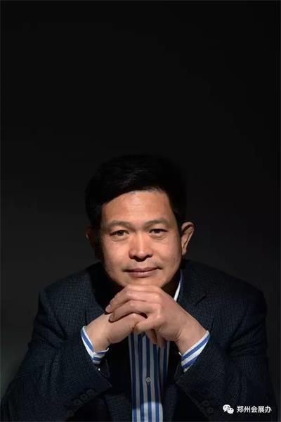 詩書氣度 家國情懷——訪振威展覽股份董事長張學(xué)山(圖1) 詩書氣度 家國情懷——訪振威展覽股份董事長張學(xué)山(圖1)